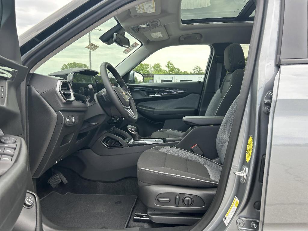 new 2025 Chevrolet TrailBlazer car