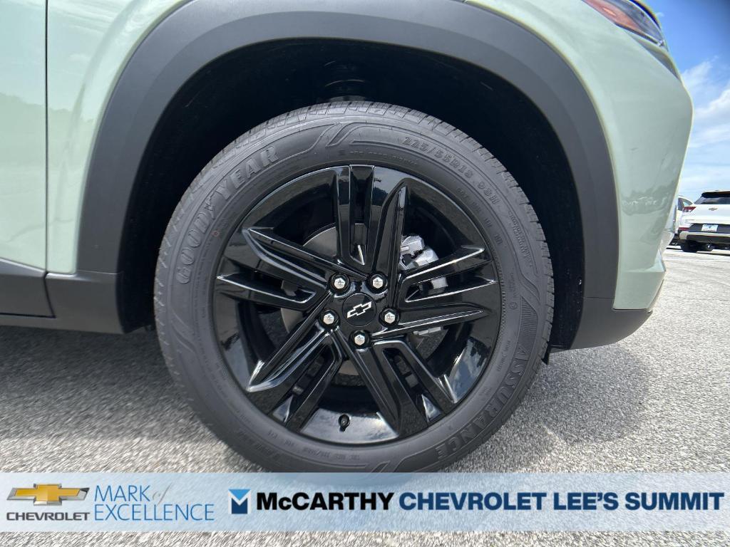 new 2025 Chevrolet Trax car