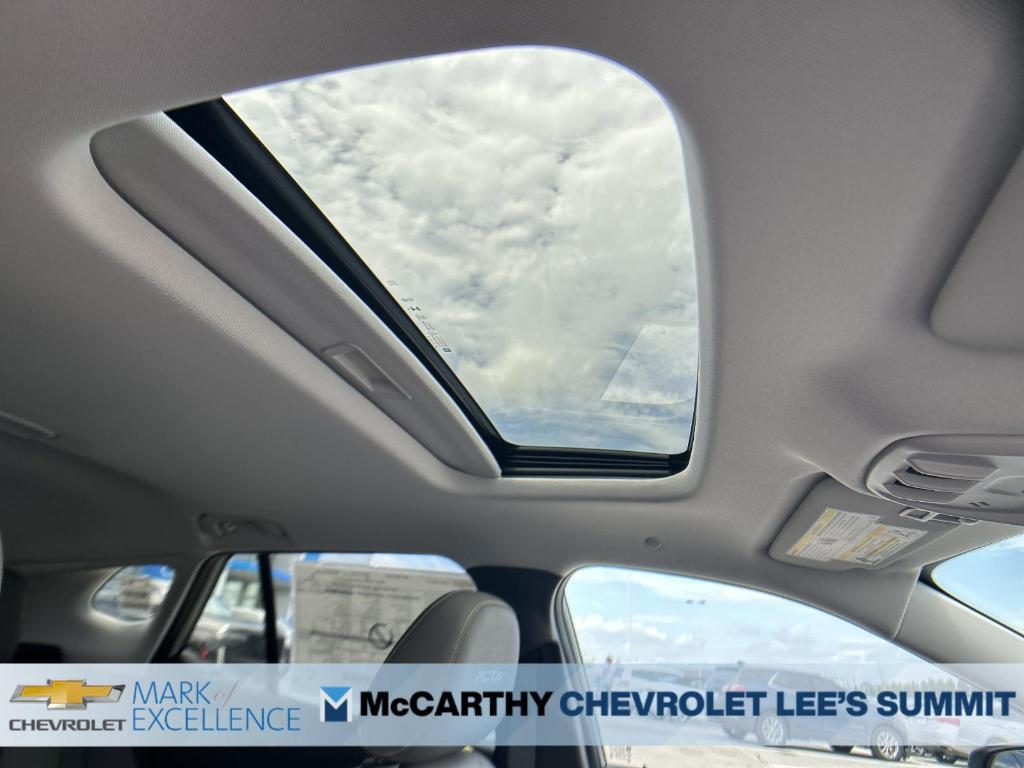new 2025 Chevrolet Trax car