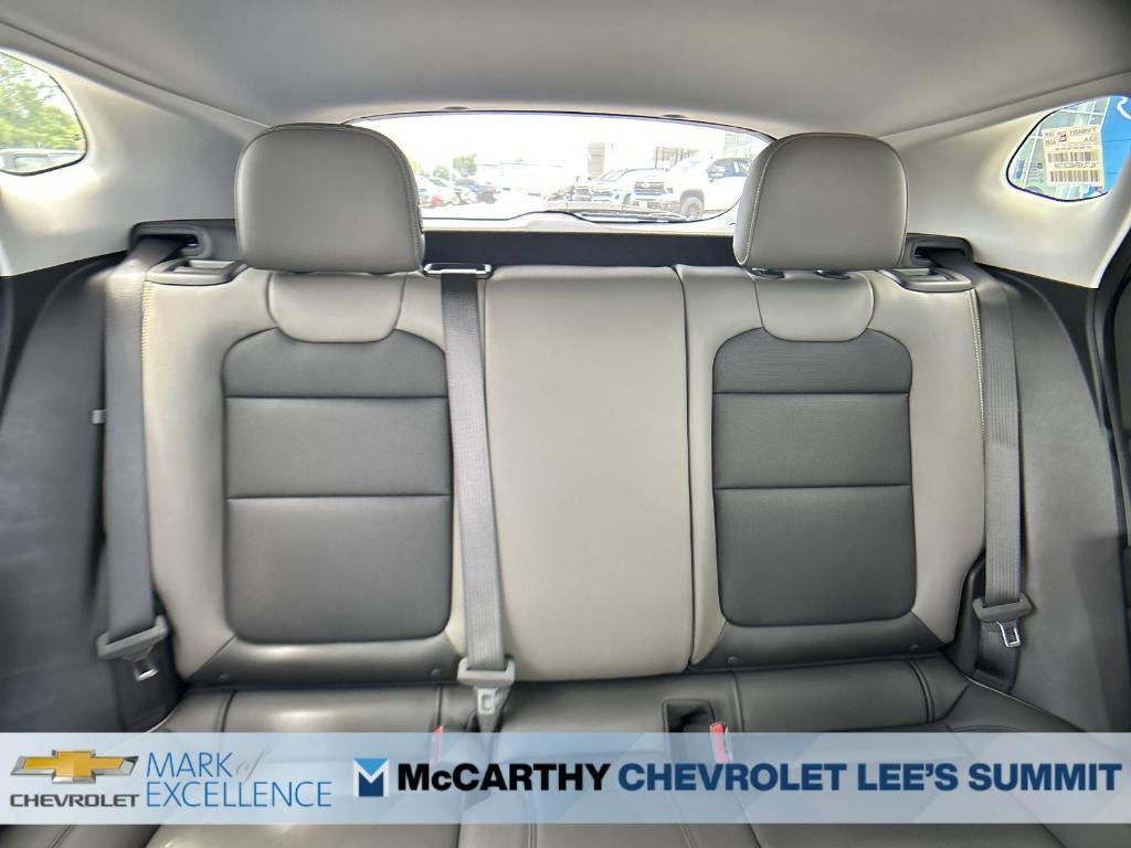new 2025 Chevrolet Trax car