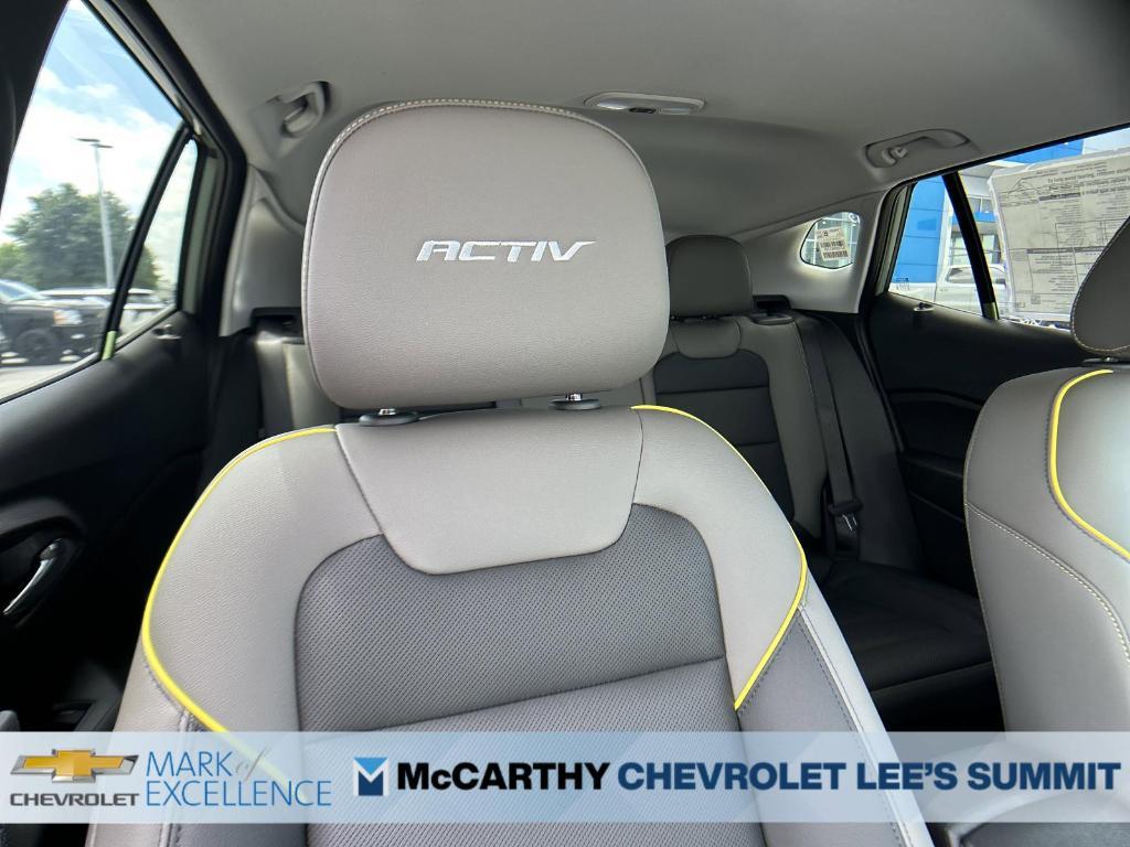 new 2025 Chevrolet Trax car