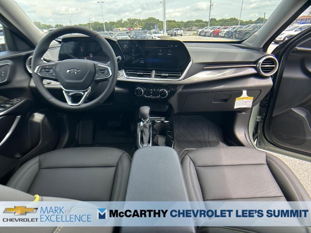new 2025 Chevrolet Trax car