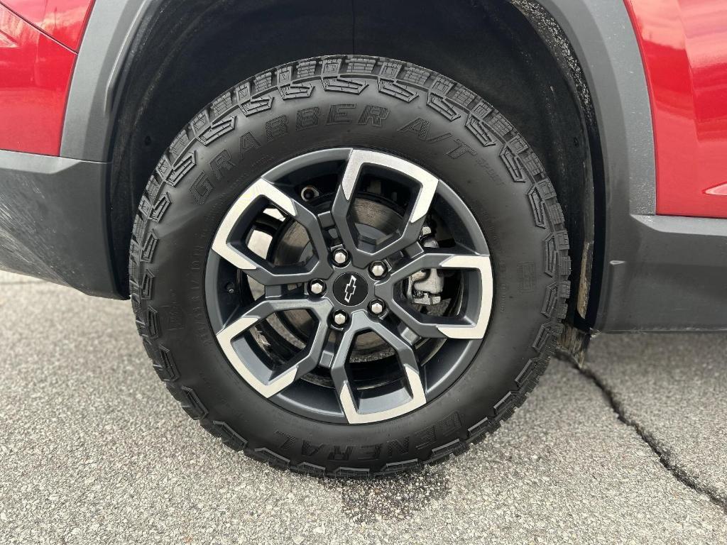 new 2025 Chevrolet Equinox car, priced at $37,625