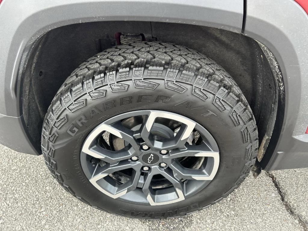 new 2025 Chevrolet Equinox car, priced at $37,625