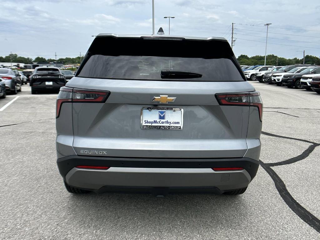 new 2026 Chevrolet Equinox car, priced at $31,295