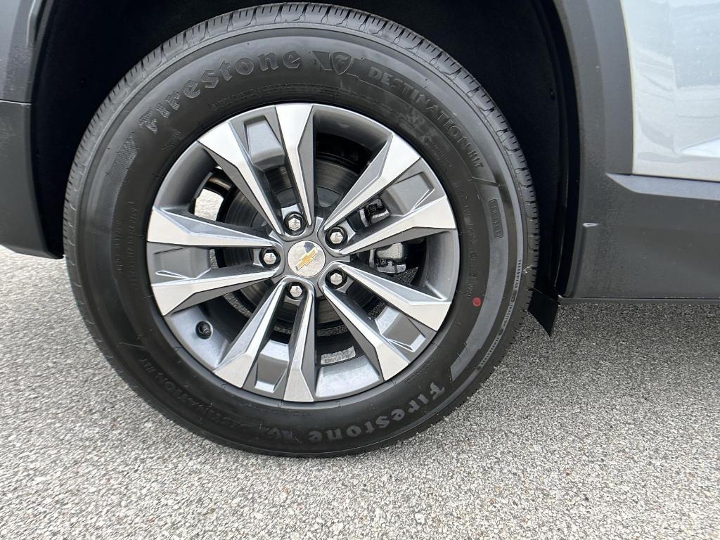 new 2026 Chevrolet Equinox car, priced at $31,295