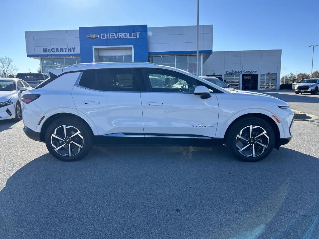 new 2024 Chevrolet Equinox EV car, priced at $42,420