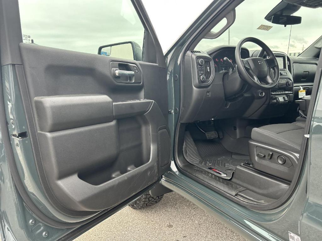 new 2025 Chevrolet Silverado 1500 car, priced at $48,395