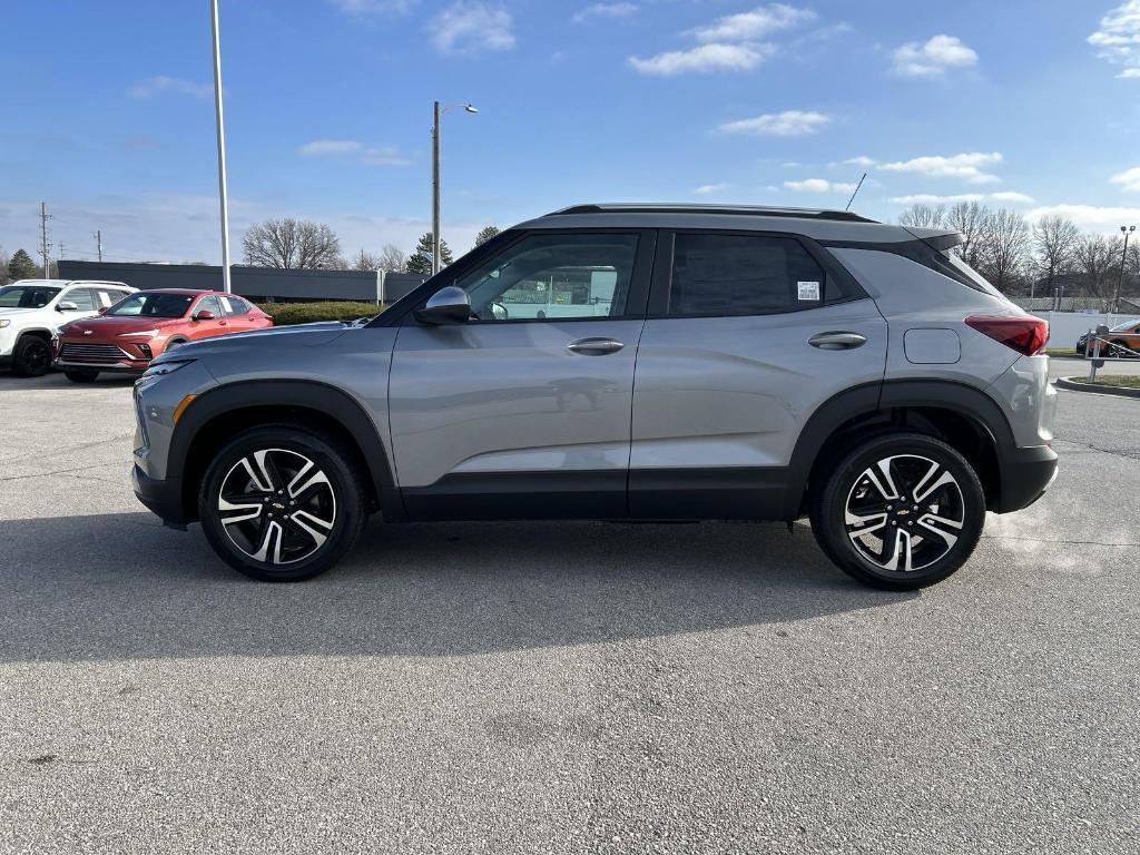 new 2025 Chevrolet TrailBlazer car, priced at $26,614