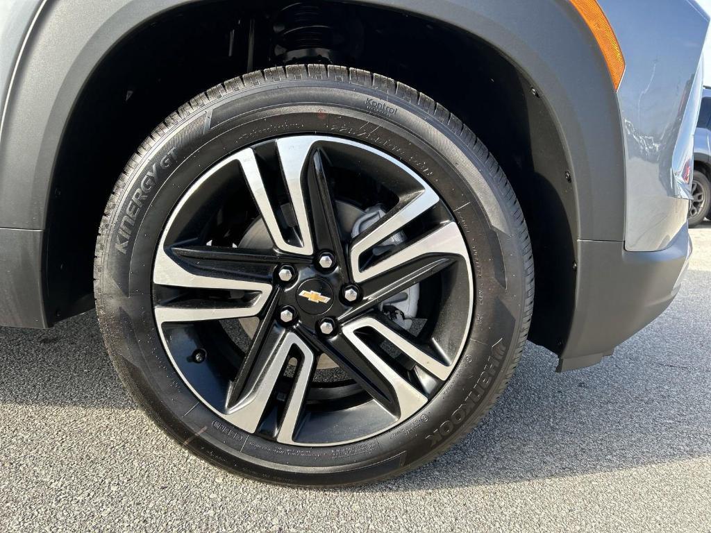 new 2025 Chevrolet TrailBlazer car, priced at $26,614