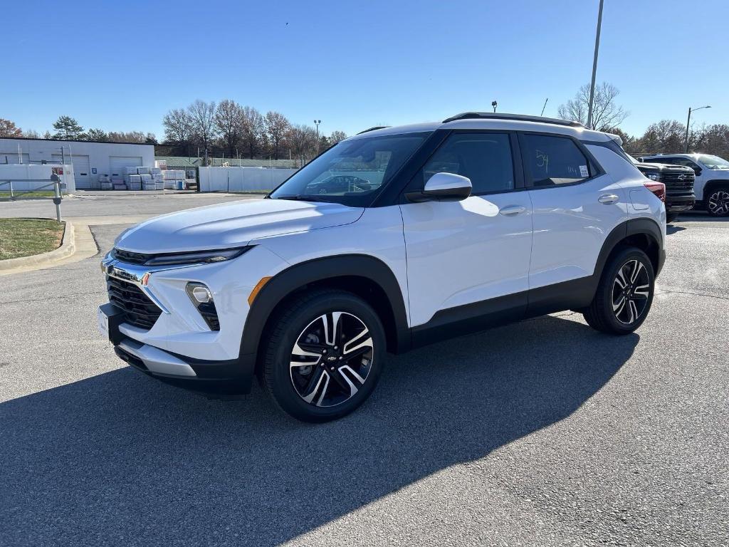 new 2025 Chevrolet TrailBlazer car, priced at $26,743