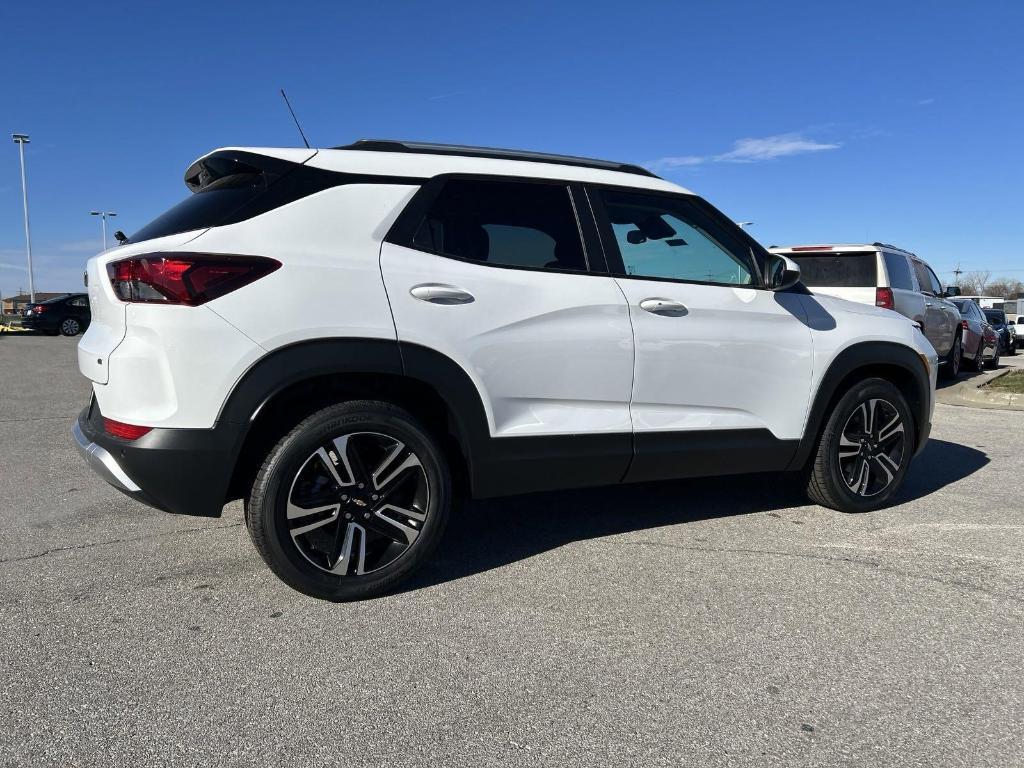 new 2025 Chevrolet TrailBlazer car, priced at $26,743