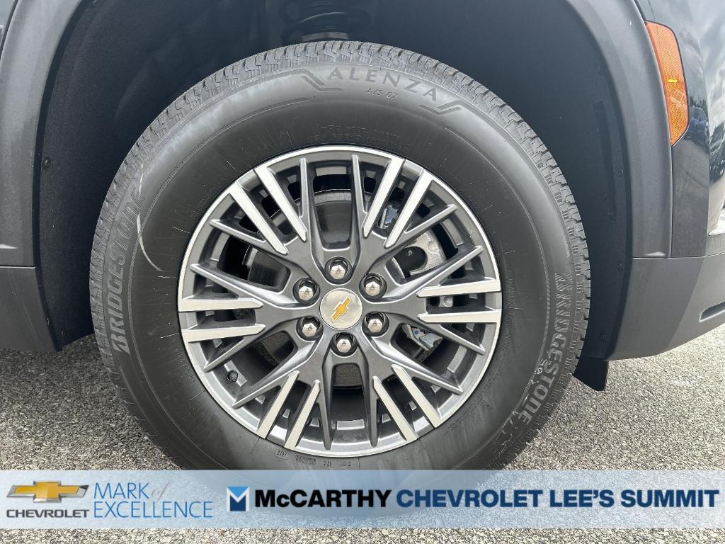 new 2025 Chevrolet Traverse car, priced at $42,000
