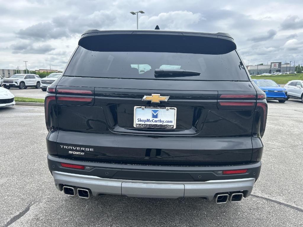new 2025 Chevrolet Traverse car, priced at $43,045