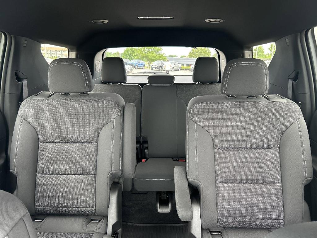 new 2025 Chevrolet Traverse car, priced at $43,045