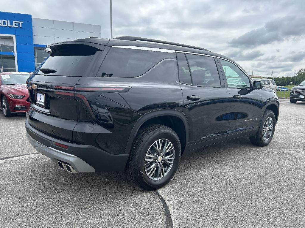 new 2025 Chevrolet Traverse car, priced at $43,045