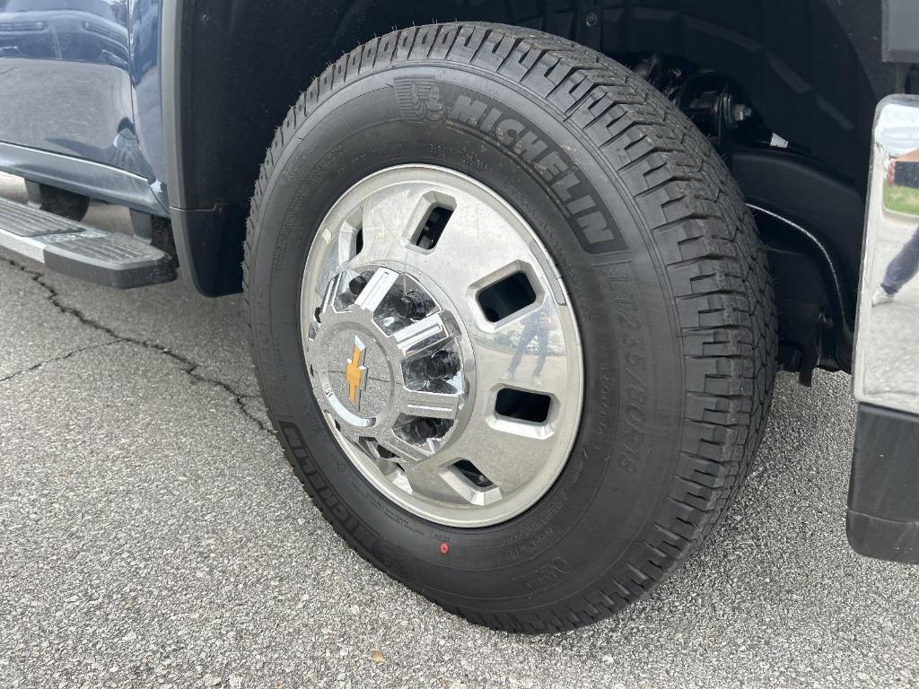 new 2025 Chevrolet Silverado 3500 car, priced at $73,075