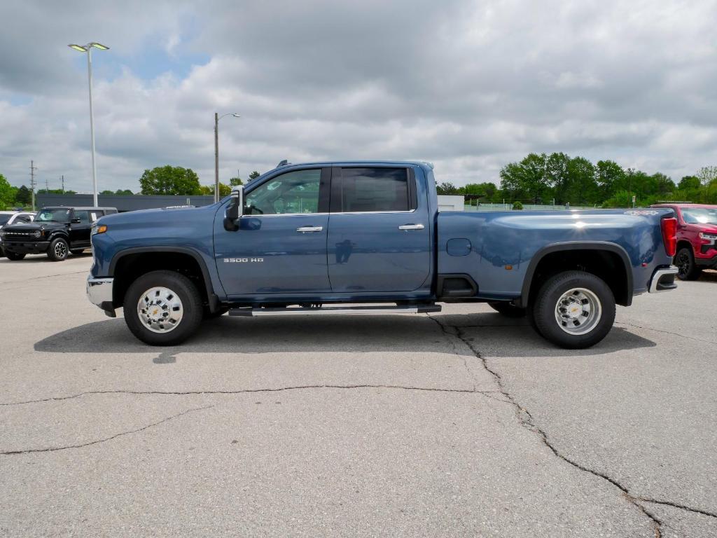 new 2025 Chevrolet Silverado 3500 car, priced at $73,075