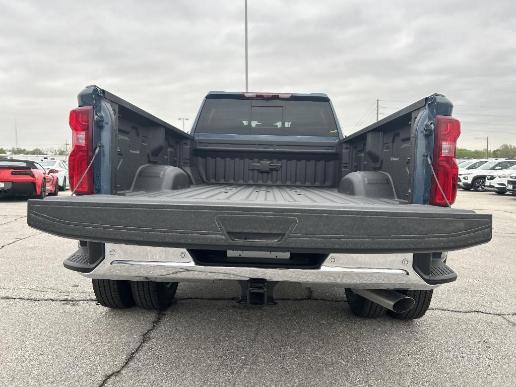 new 2025 Chevrolet Silverado 3500 car, priced at $73,075