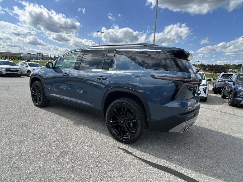 new 2025 Chevrolet Traverse car, priced at $50,415