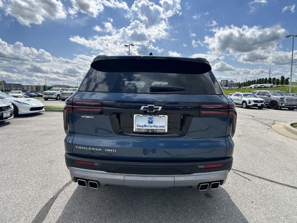 new 2025 Chevrolet Traverse car, priced at $50,415