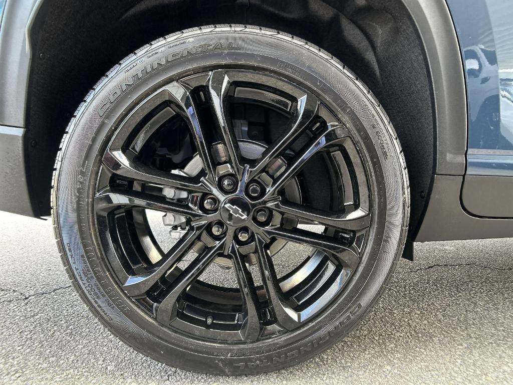 new 2025 Chevrolet Traverse car, priced at $50,415
