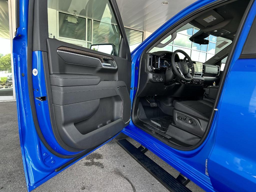 new 2025 Chevrolet Silverado 1500 car