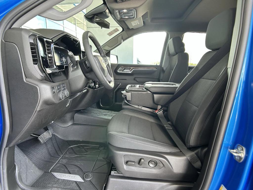 new 2025 Chevrolet Silverado 1500 car