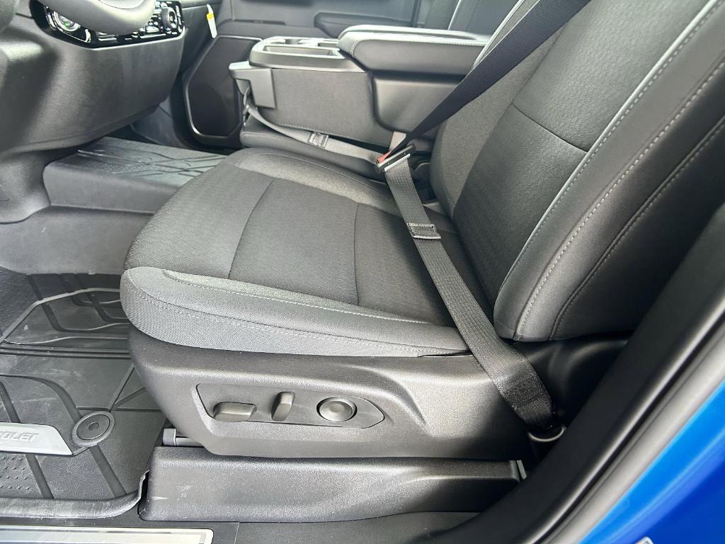 new 2025 Chevrolet Silverado 1500 car