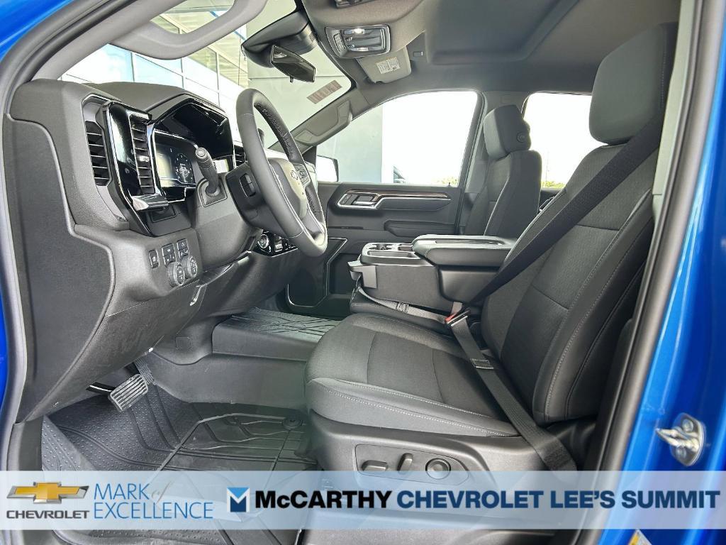 new 2025 Chevrolet Silverado 1500 car, priced at $46,015