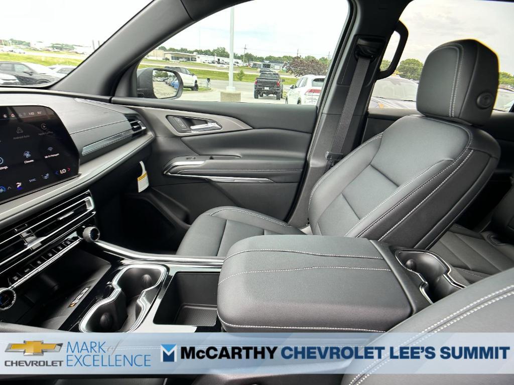 new 2025 Chevrolet Traverse car, priced at $45,045