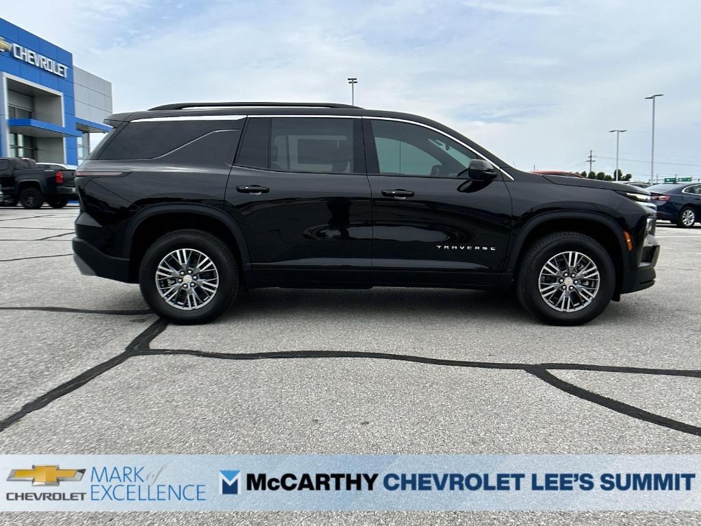 new 2025 Chevrolet Traverse car, priced at $45,045
