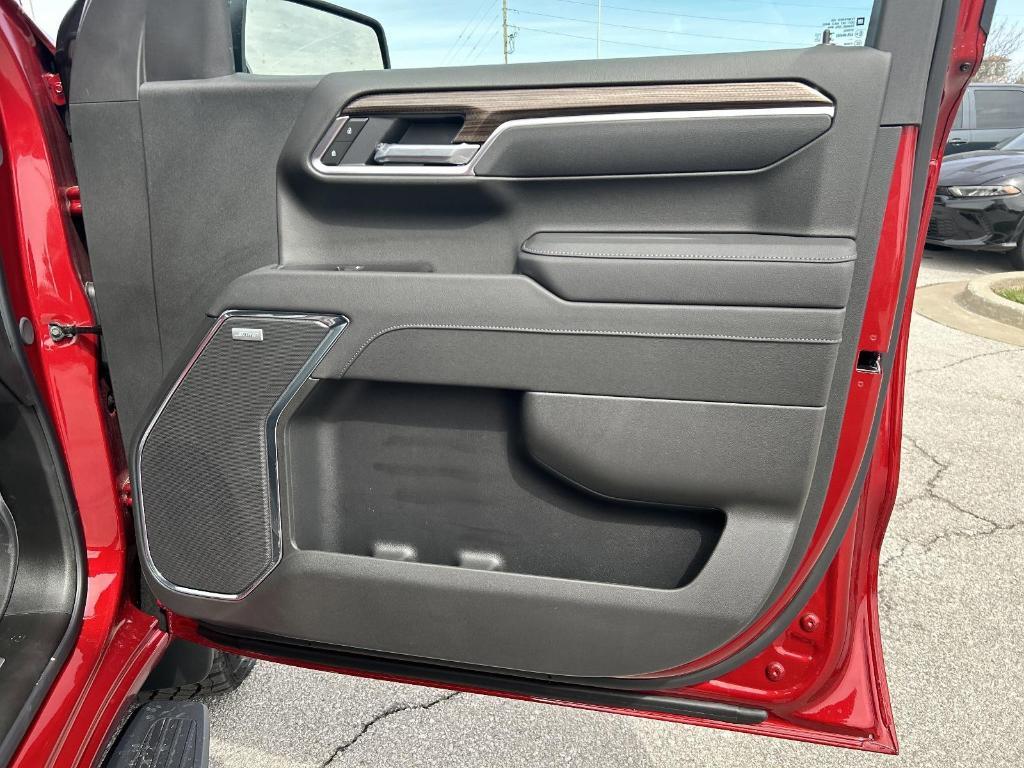 new 2025 Chevrolet Silverado 1500 car, priced at $58,305