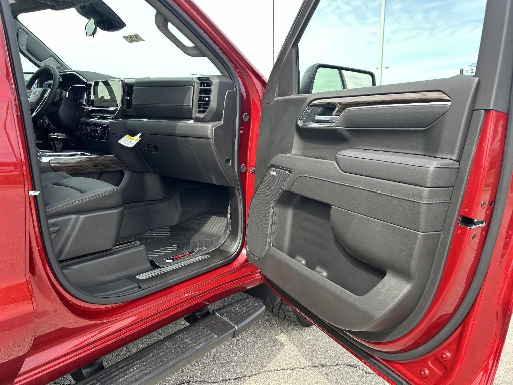 new 2025 Chevrolet Silverado 1500 car, priced at $58,305