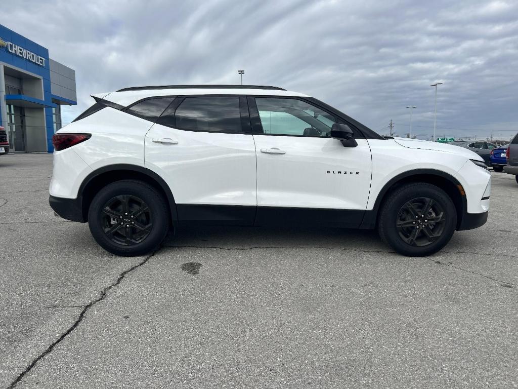 new 2025 Chevrolet Blazer car, priced at $35,230