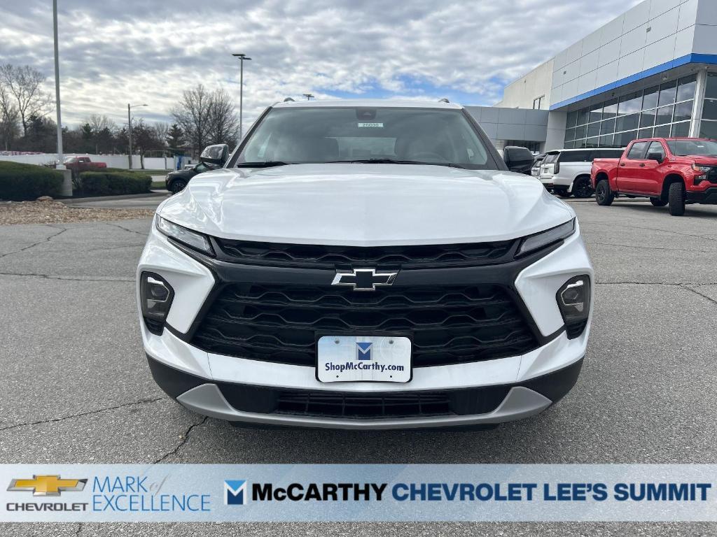 new 2025 Chevrolet Blazer car