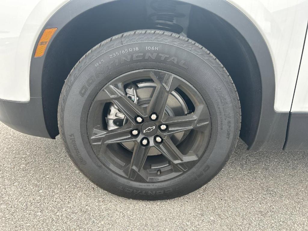 new 2025 Chevrolet Blazer car, priced at $35,230