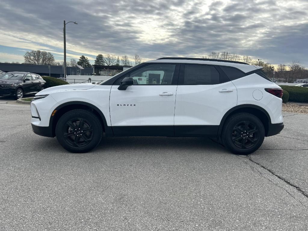 new 2025 Chevrolet Blazer car, priced at $35,230