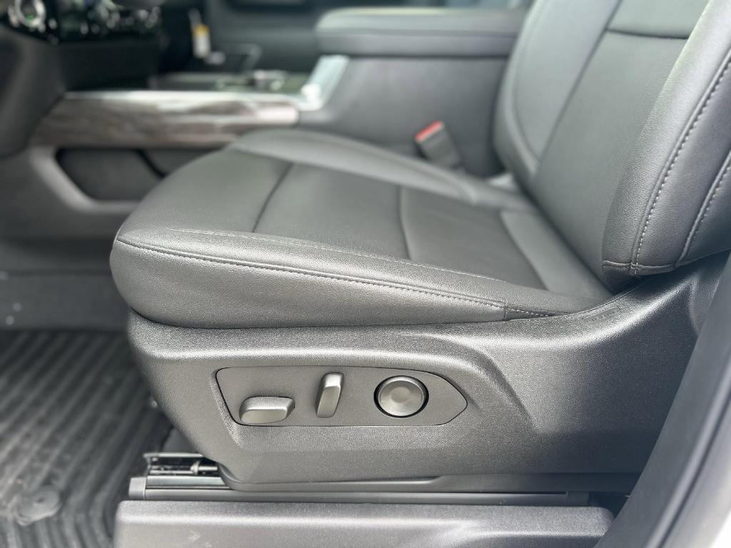 new 2025 Chevrolet Silverado 2500 car, priced at $91,315