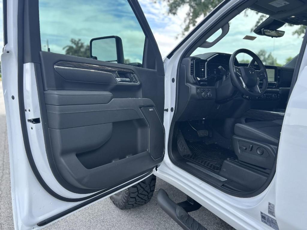 new 2025 Chevrolet Silverado 2500 car, priced at $91,315