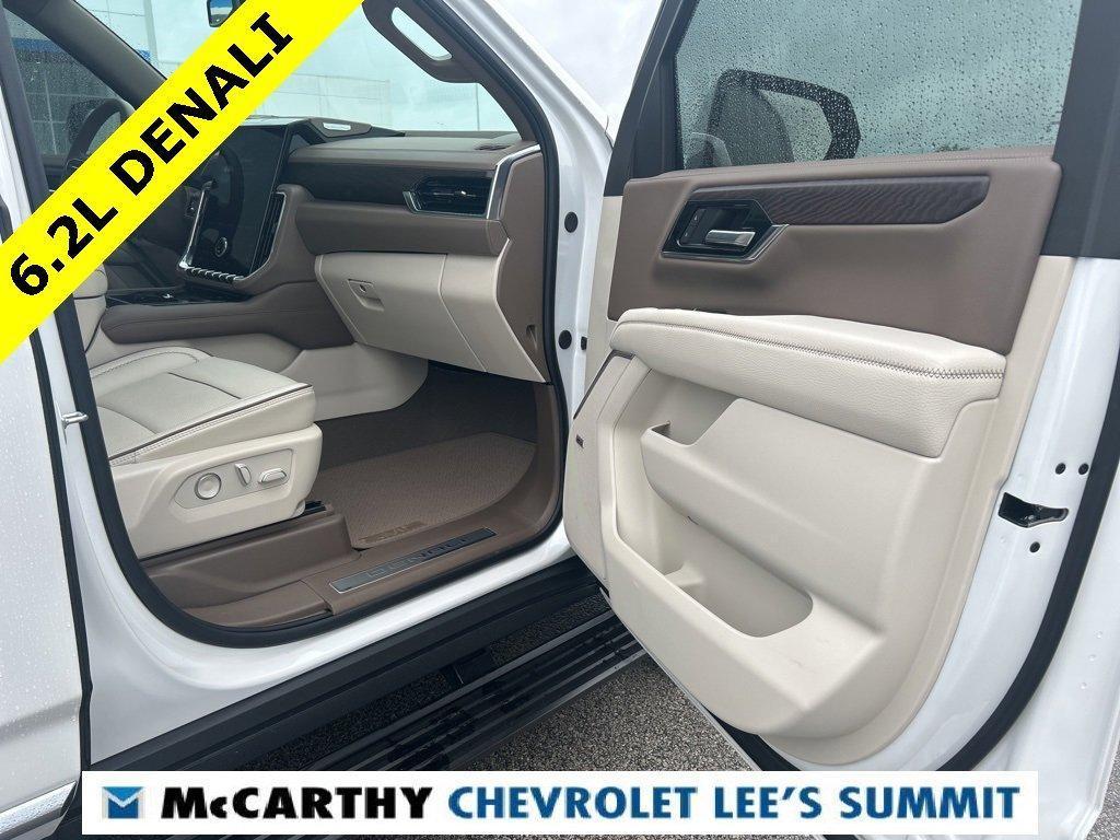 used 2025 GMC Yukon car, priced at $94,500