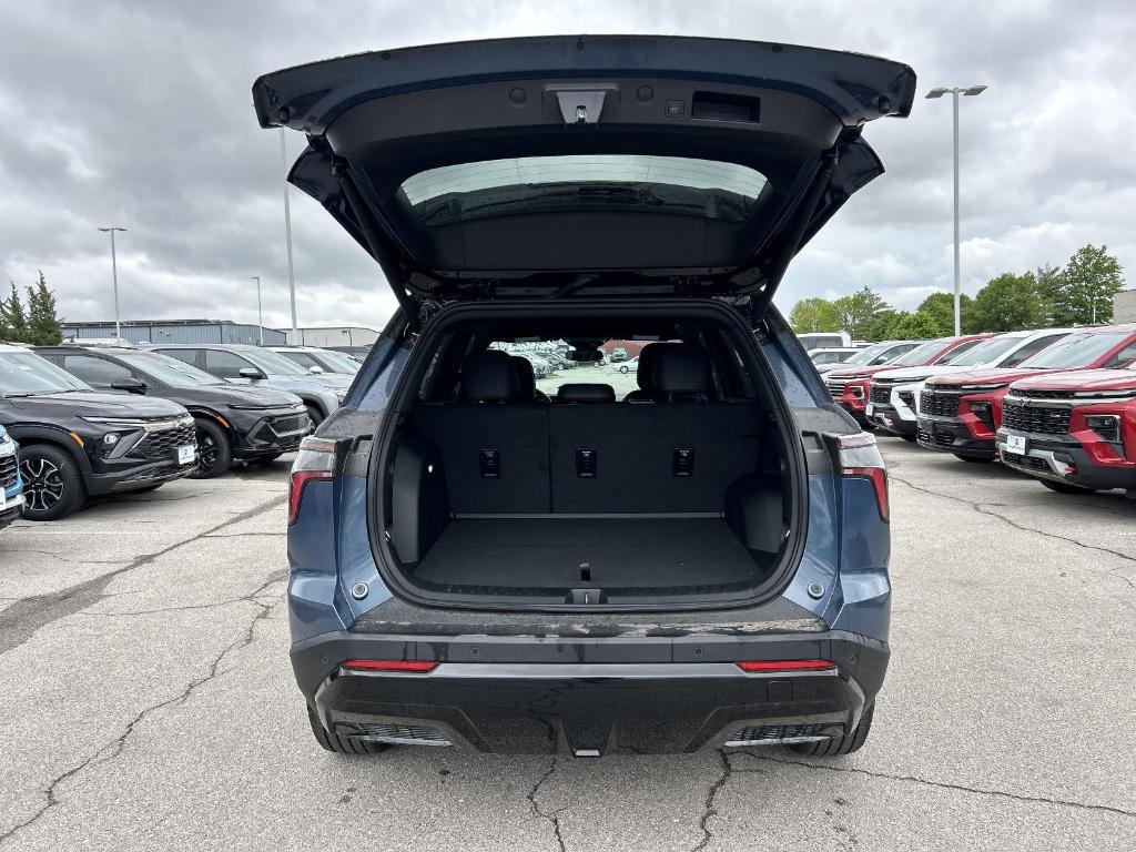 new 2025 Chevrolet Equinox car