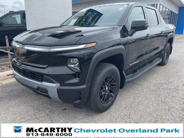new 2025 Chevrolet Silverado EV car