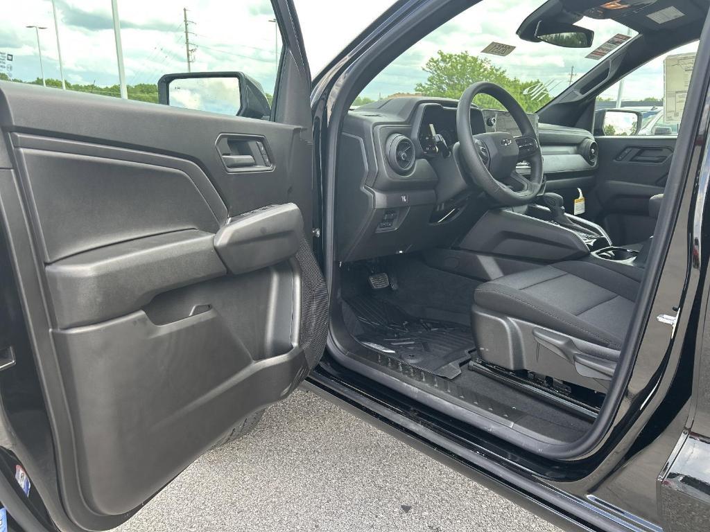 new 2025 Chevrolet Colorado car, priced at $41,845