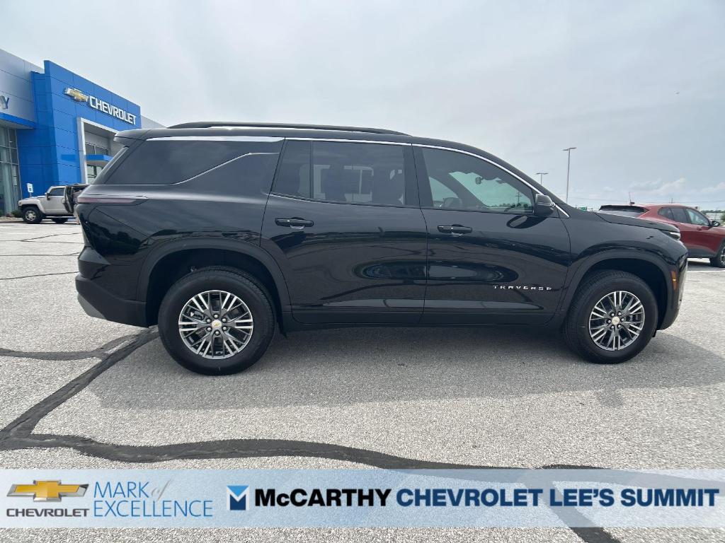 new 2025 Chevrolet Traverse car, priced at $42,560