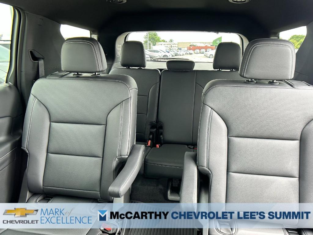 new 2025 Chevrolet Traverse car, priced at $42,560