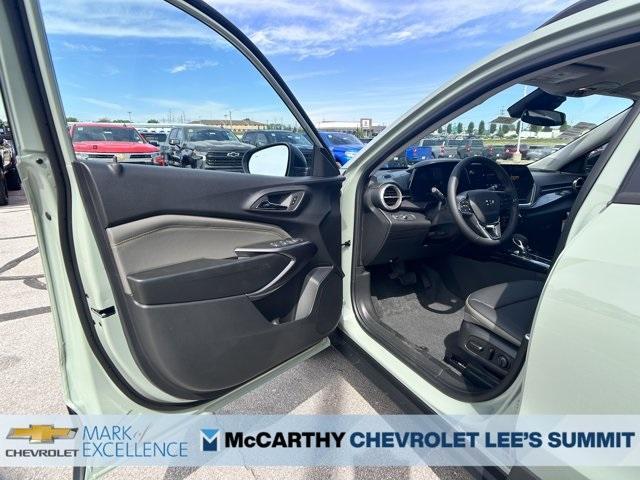 new 2025 Chevrolet Trax car, priced at $25,705