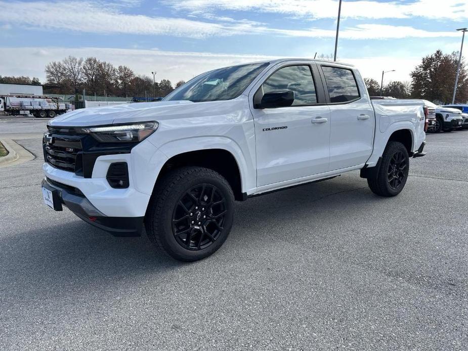 new 2024 Chevrolet Colorado car, priced at $45,204