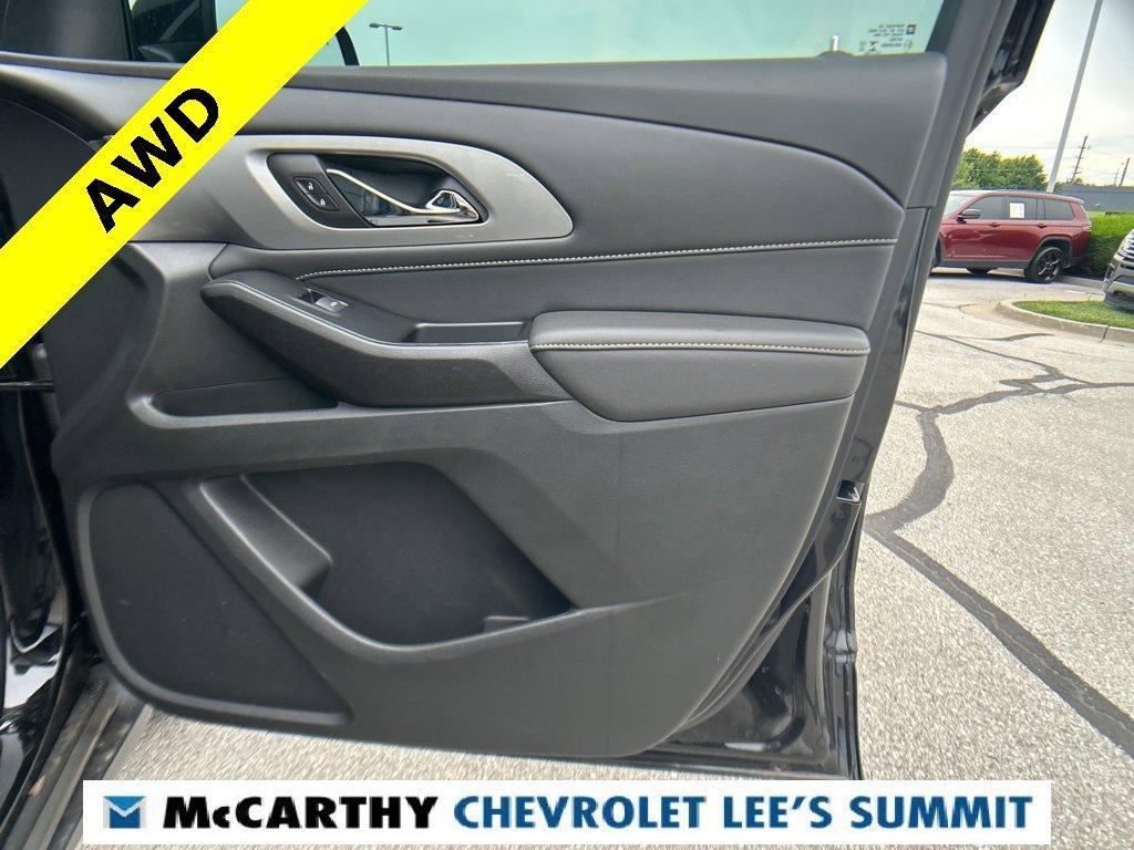 used 2023 Chevrolet Traverse car, priced at $30,000