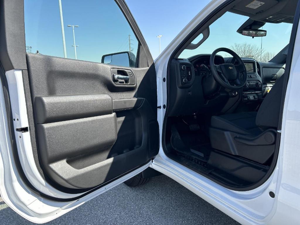 new 2025 Chevrolet Silverado 1500 car, priced at $38,700